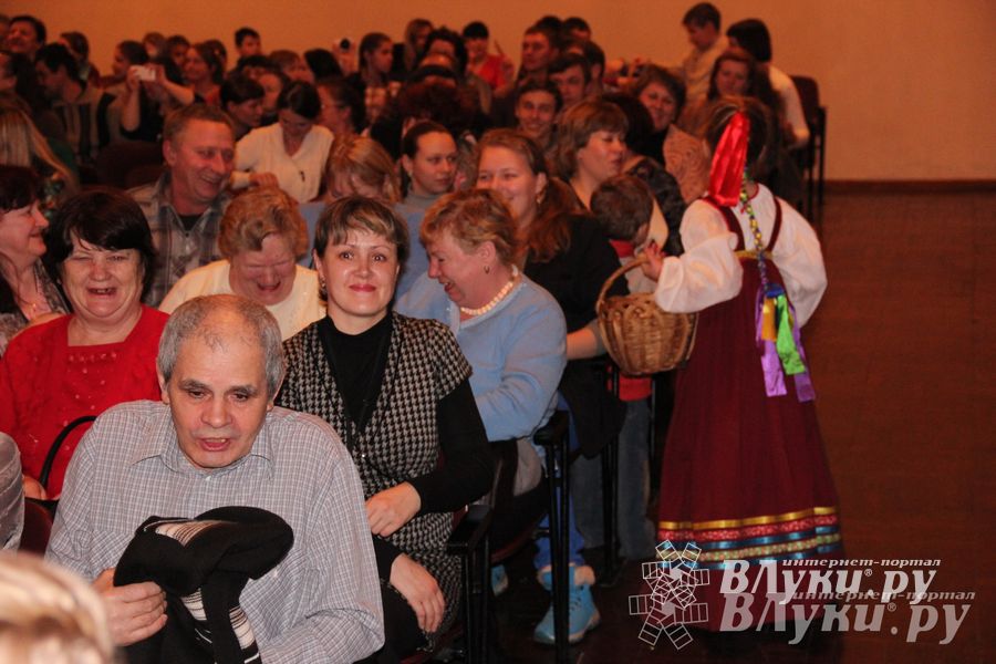  Рождественский концерт ансамбля «Заряница» прошел в Великих Луках (фото)