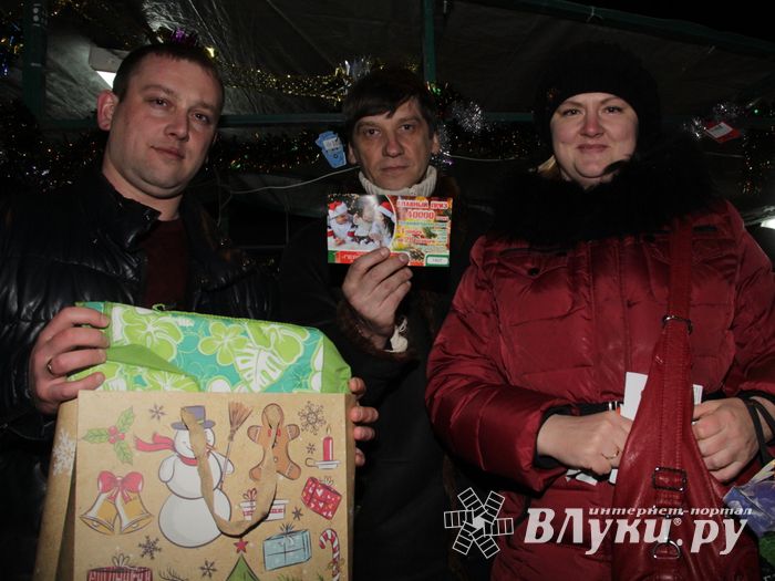 Великие Луки к встрече Нового года готовы (ФОТО)