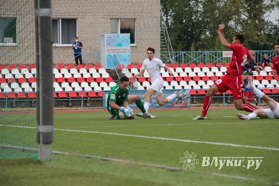 «Луки-Энергия» уступила дома «Твери» (ФОТО)