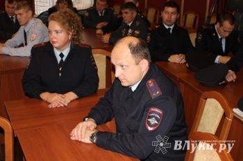 В УМВД России по Псковской области поздравили участковых уполномоченных полиции с их профессиональным праздником (фото)