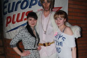 Радиостанции «Авторадио Великие Луки» и «Европа Плюс Великие Луки» отметили свой профессиональный праздник (фото)