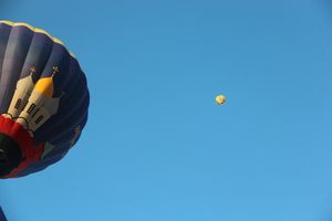 Сегодня вечером аэростаты плыли над городом (ФОТО)