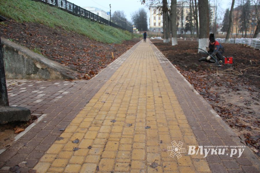 Великолукский парк стремительно преображается (ФОТО)