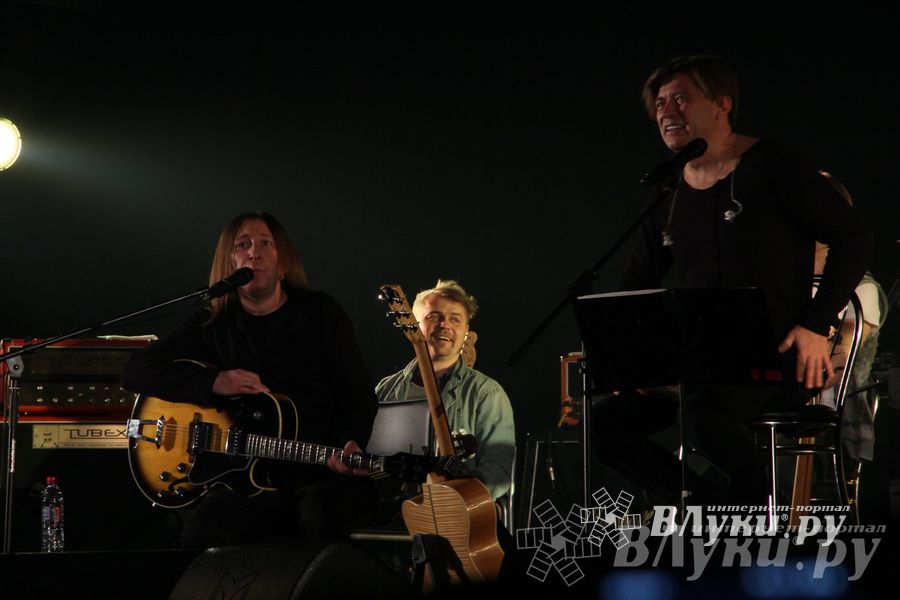 В Великих Луках выступила группа Би-2 (фото)