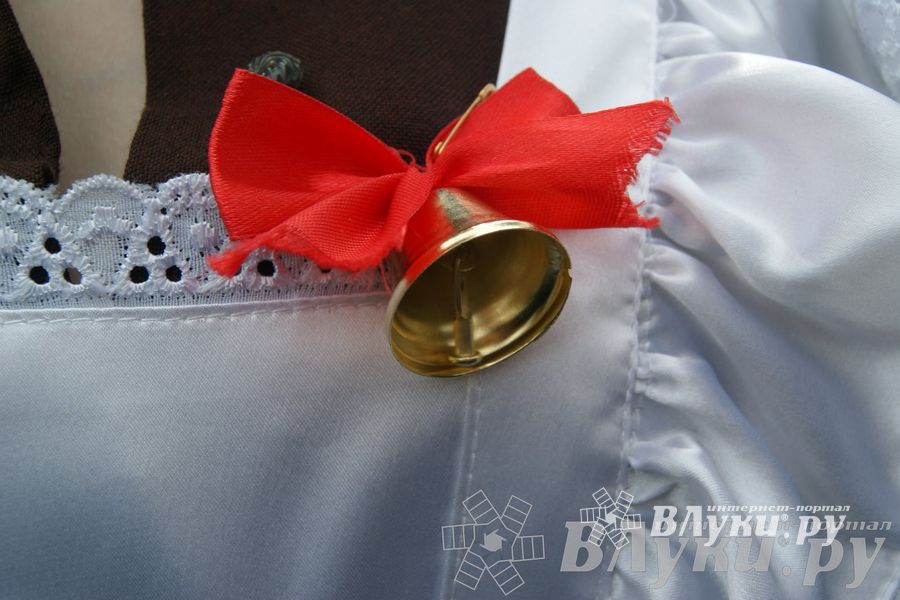 «Последний звонок» в школах Великих Лук