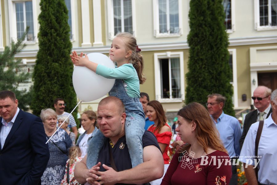 Великолучане празднуют День города (ФОТО)