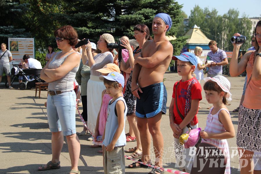 В Великих Луках отметили День физкультурника