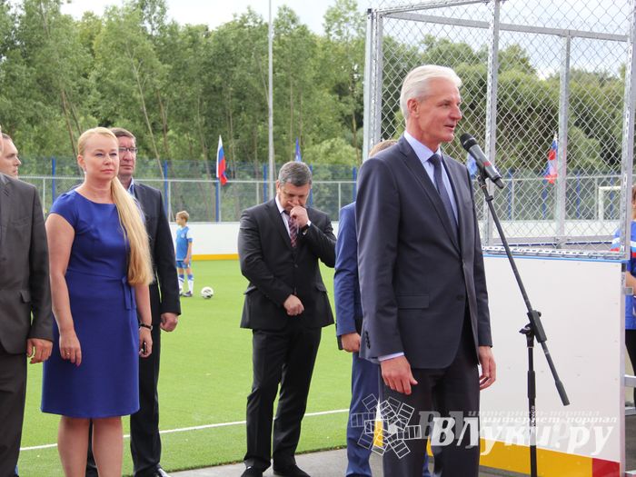 Открытие физкультурно-оздоровительного комплекса в Великих Луках (фото)