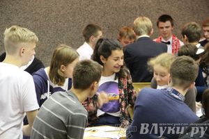 В Великих Луках завершился 13-й Фестиваль интеллектуальных игр «Встречи на Ловати» (фото)