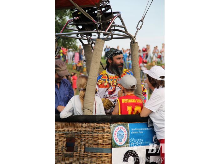 Открытие 19-й Международной встречи воздухоплавателей в Великих Луках