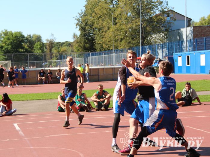 Большой спортивный праздник в Великих Луках (ФОТО)
