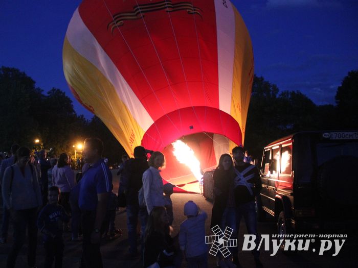 Огненные шоу состоялись над Ловатью (ФОТО)