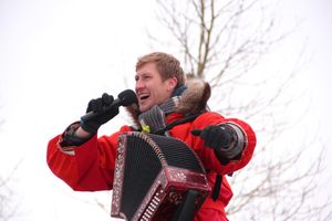 Широко отметили Масленицу в Великих Луках (ФОТО)