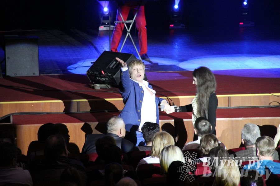 ДК ЛК Великие Луки: Две звезды в одном концерте (фото)
