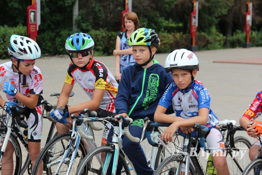 В Великих Луках состоялось награждение победителей Всероссийских соревнований по велоспорту