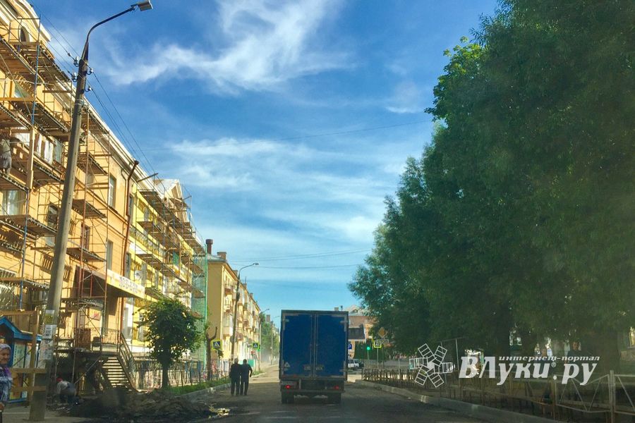 Ремонт дороги на ул. Зверева продолжается (ФОТО)