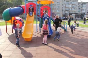 В Великих Луких благоустроили сквер на ул. Жукова (фото)