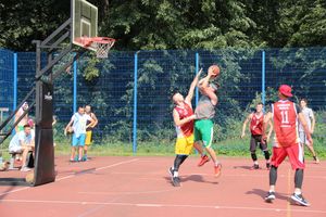 В Великих Луках прошли спортивные мероприятия, приуроченные ко Дню физкультурника (ФОТО)