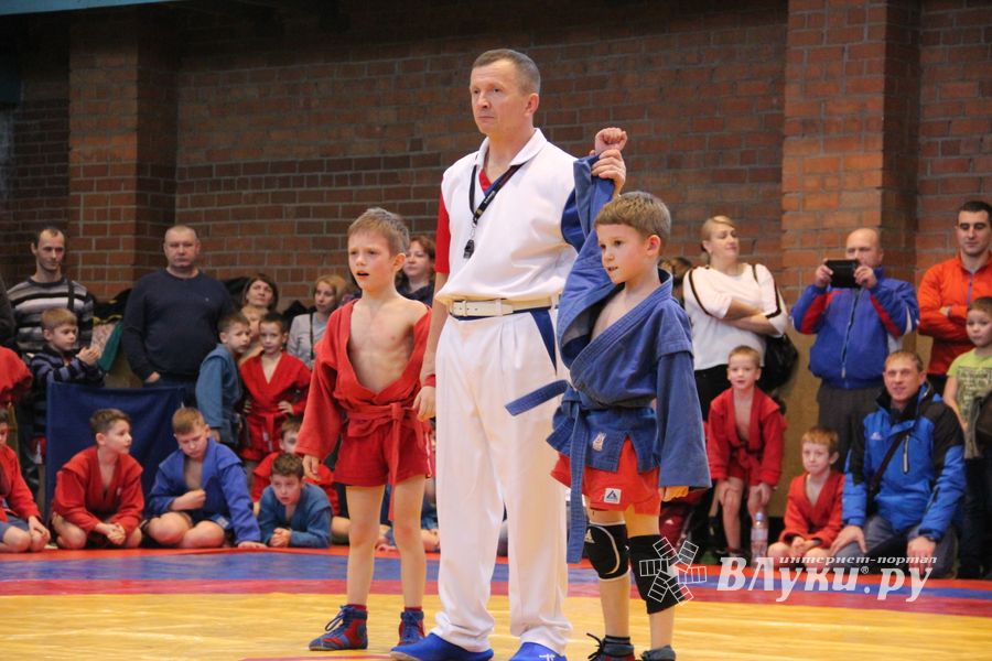 Открытый турнир по самбо «Новогодняя звезда-2019» прошел в Великих Луках (ФОТО)