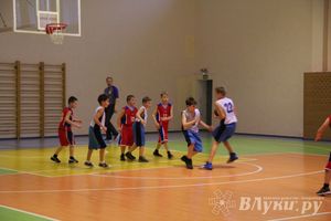 Великолукские баскетболисты стали победителями междугородних соревнований по баскетболу