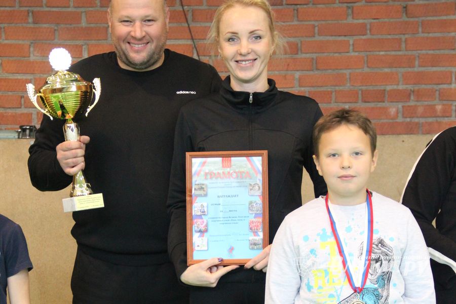 Конкурс «Папа, мама, я - спортивная семья» прошел в Великих Луках (ФОТО)