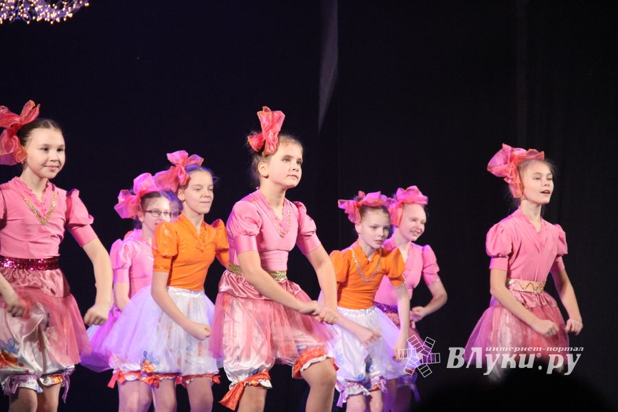 Маша, Медведь и все, все, все на сцене ДК Ленина (ФОТО)