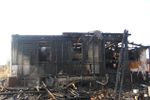 Из-за неправильной конструкции дымохода в Великолукском районе сгорел дом (фото)