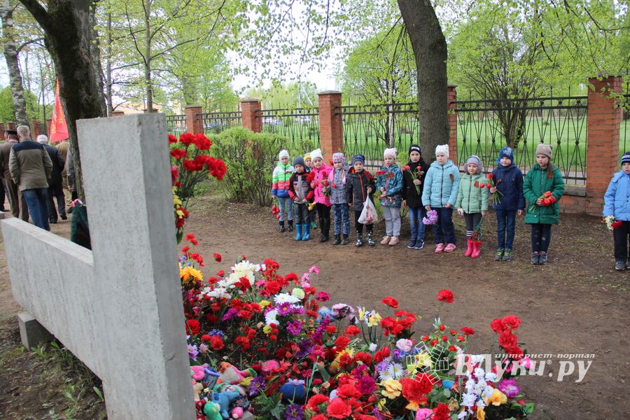 Великолучане почтили память героев Великой Отечественной (ФОТО)