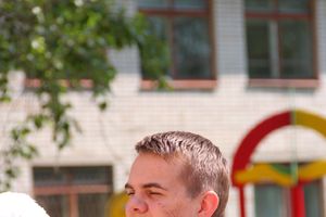 В Великих Луках прозвенели «последние» звонки (ФОТО)