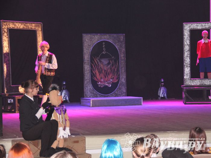 ​В городском ДК им. Ленина состоялась премьера музыкальной сказки «Буратино»