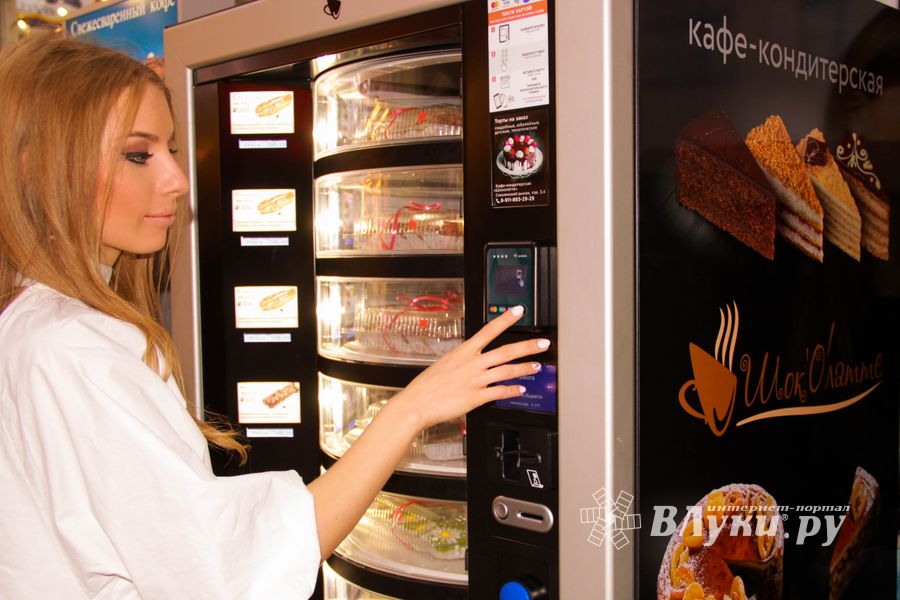 Новинка! ​В ТЦ «Апельсин» появился тортомат от кафе-кондитерской «ШокоЛатте»
