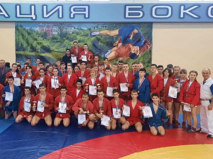 Великолучане привезли золотые медали с регионального турнира по самбо (ФОТО)
