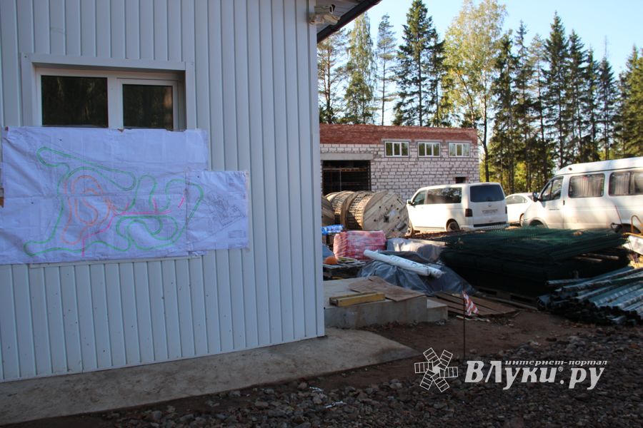 Турчак поручил передать строительство великолукского велоцентра местным строителям (ФОТО)