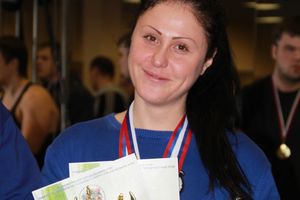 В Великих Луках состоялись Первенство города по жиму штанги и Первый Кубок города по армлифтингу (фото)