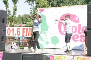 Яркие эмоции «ColorFest» в Великих Луках (ФОТО)