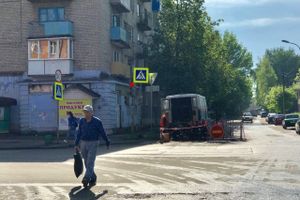 На Первомайской в Великих Луках ведутся ремонтные работы (ФОТО)