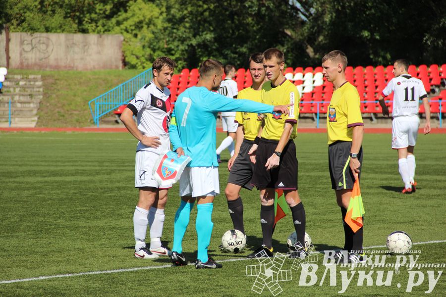 В Великих Луках состоялся матч «Луки-Энергия» — «Звезда» (Санкт-Петербург)