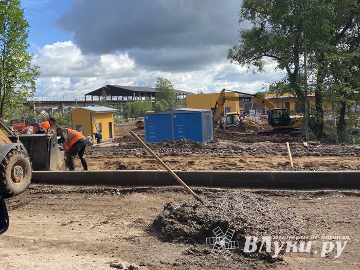 Начались работы по благоустройству территории  вокруг отделения областной инфекционной больницы (ФОТО)