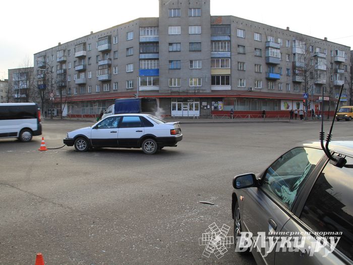 Фотофакт: ДТП на перекрестке Гагарина-Дьяконова