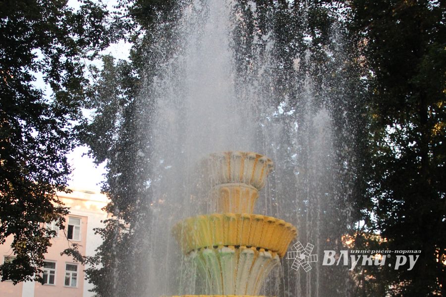 День города: концерт, аэростаты и салют (ФОТО)