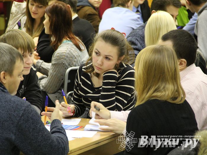 Четвертый тур игр «Что? Где? Когда?» состоялся вчера в ДК ЛК (фото)