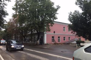 В Великих Луках ремонтируют почту на ул. Некрасова (фото)