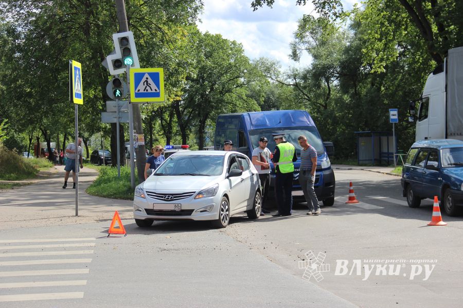 ДТП на перекрёстке Ботвина-Гастелло (ФОТО)