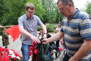 В Великих Луках проходит День памяти и скорби (ФОТО)