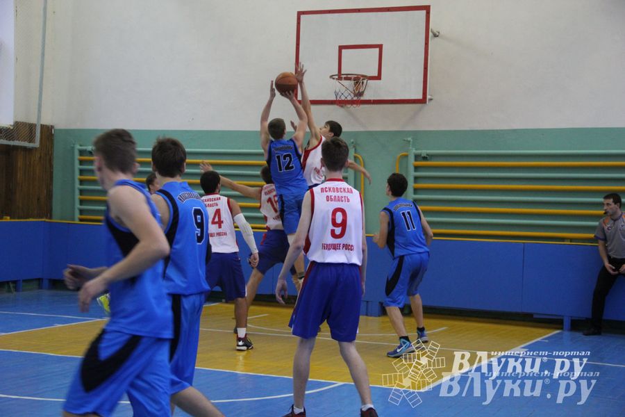 Великолучанки заняли первое место в дивизиональной игре «КЭС-Баскет» (фото)