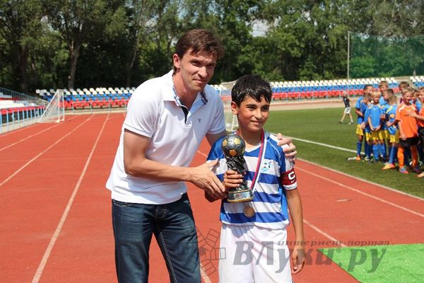 Юные футболисты из Калининграда стали победителями турнира «Локобол» в Великих Луках (фото)