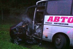 На трассе Санкт-Петербург-Невель столкнулись Ниссан и автобус МАН - 1 человек погиб (фото) 