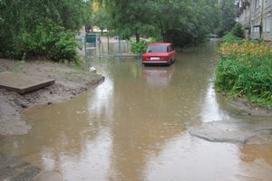 Выявлен самый затопленный двор в Великих Луках (ФОТО)