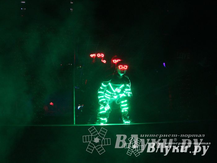 14 февраля в клубе «Хотэй» состоялось ежегодное шоу для влюбленных «Love Story»