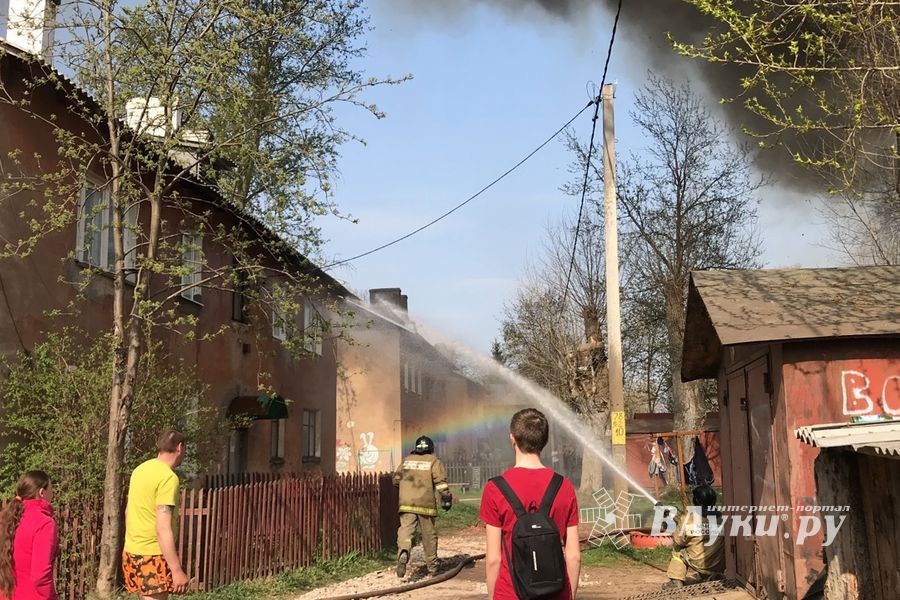 Пожар в проезде Нелидовском (ФОТО; ВИДЕО)